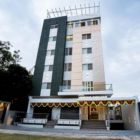 Hotel Veesons Executive Solapur Exterior foto