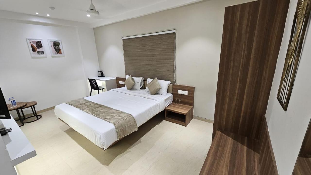 Hotel Veesons Executive Solapur Exterior foto